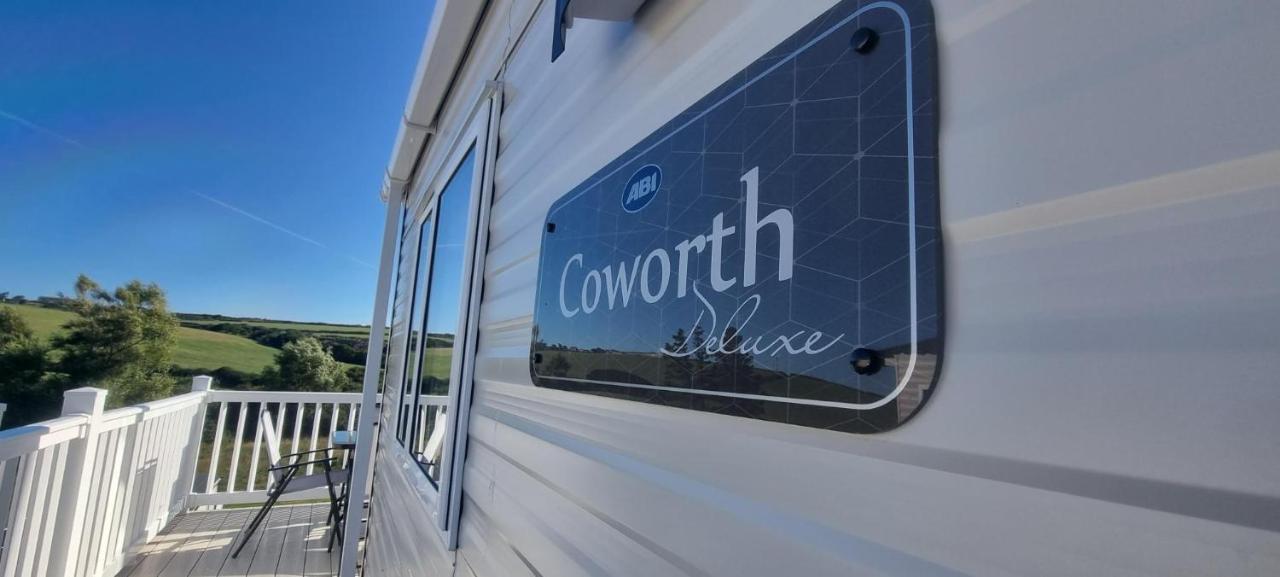 3-Bedroom Holiday Home With Valley Views Newquay  Exterior photo