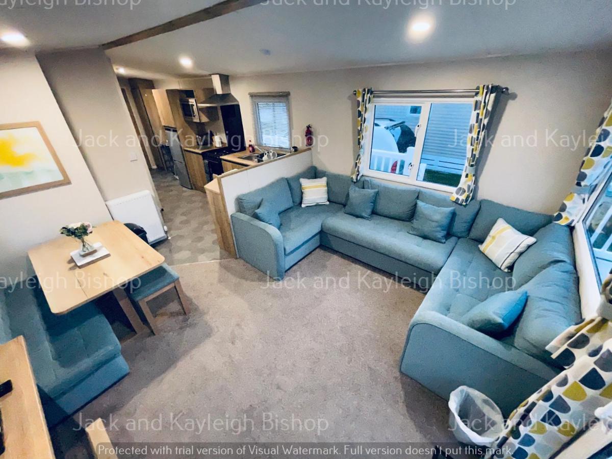 3-Bedroom Holiday Home With Valley Views Newquay  Exterior photo